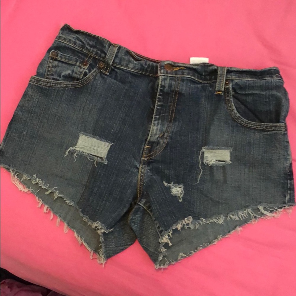 Levi’s cutoff shorts